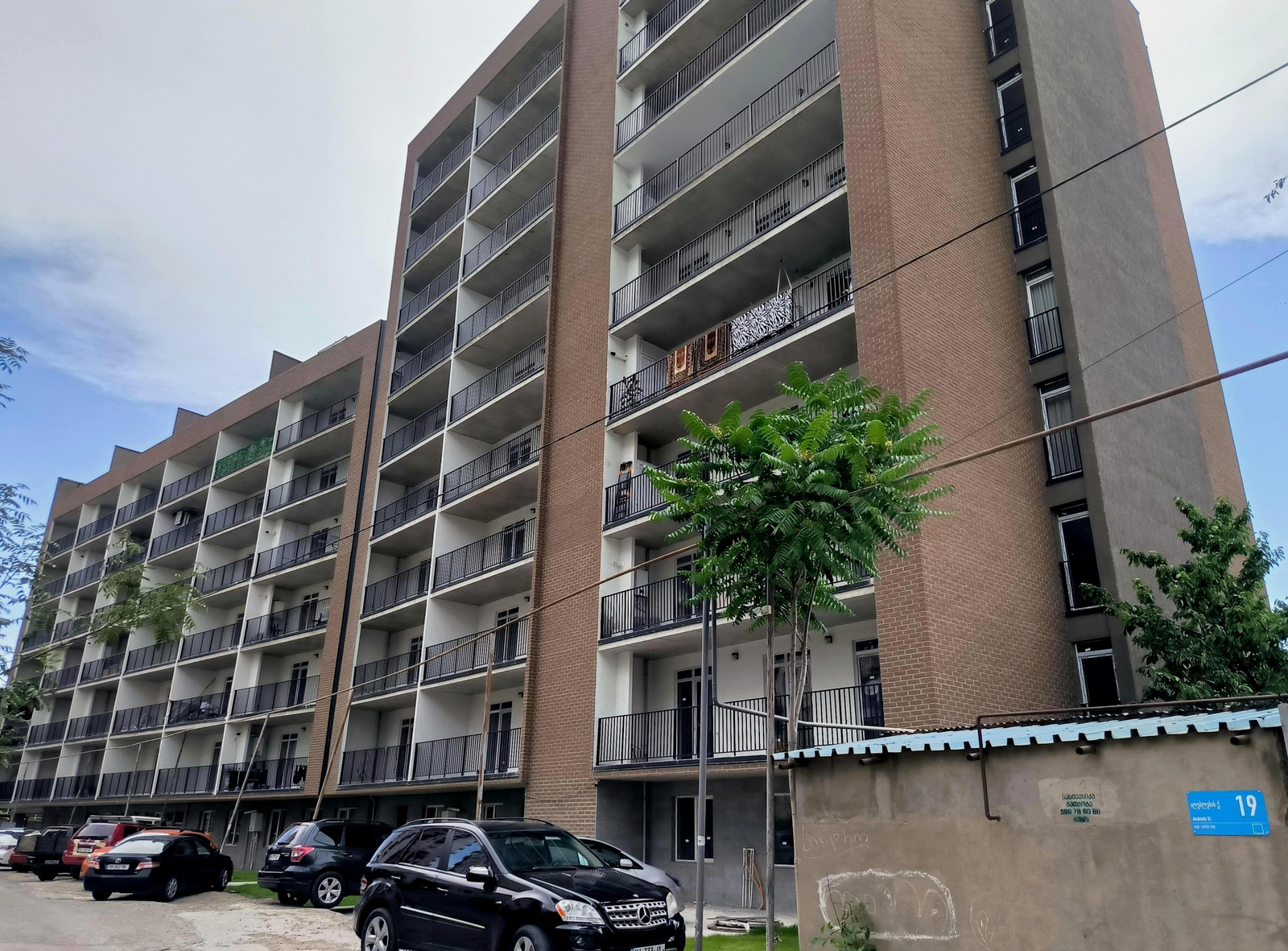 საცხოვრებელი კორპუსი ალუბლების ქუჩაზე: ლიფტის შახტისა და ბზარების ჰიდროიზოლაცია