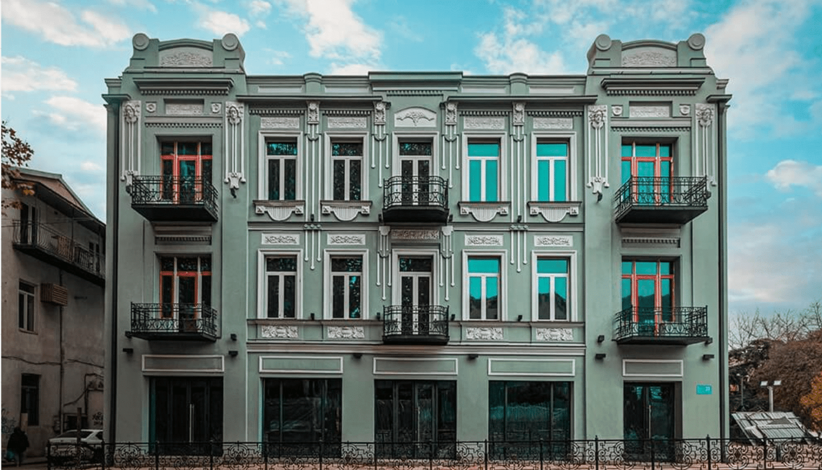 სასტუმრო მუზა თბილისი (კოსტავა) - საძირკვლის დაცვა